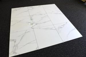 yi6p560-600x600premium-calacatta-matt